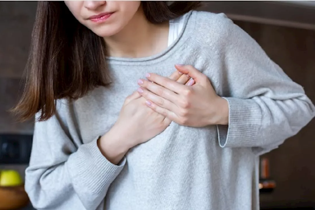 لماذا تتغير لون الحلمة وهل تشي بعرض خطير؟