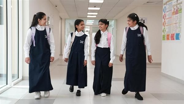 حقيقة تغيير الزي المدرسي لجميع الصفوف والمراحل بمدارس النيل المصرية الدولية