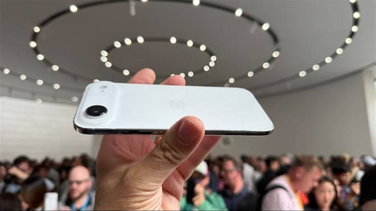 لأول مرة.. iPhone Air يمتلك أصغر بطارية بين سلسلة آيفون 17