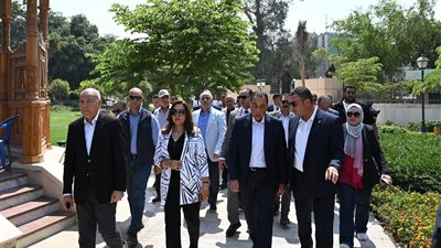 استعدادًا لافتتاحها قريبًا.. رئيس الوزراء يتفقد مشروع إحياء حديقة الأزبكية التراثية بعد الانتهاء من الأعمال