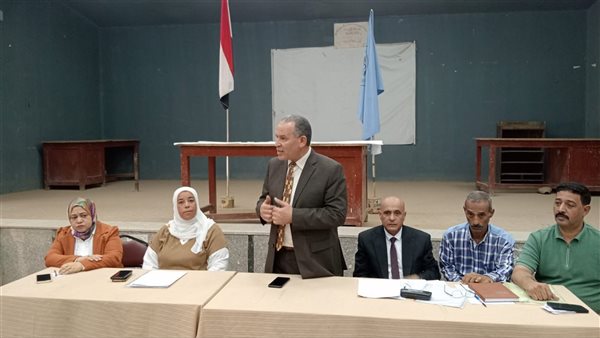 “تعليم أسيوط” يناقش الاستعدادات النهائية للمعرض السنوى وتنفيذ المبادرات التنموية