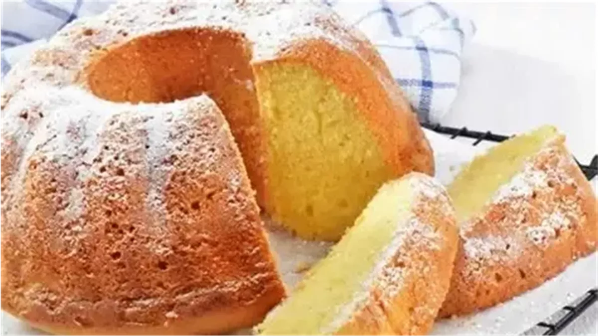 طريقة تحضير كيك الزبادي في المنزل.. هشة ولذيذة