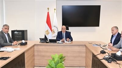 وزير الري يتابع موقف الإجراءات العاجلة من قِبل مصلحة الميكانيكا والكهرباء للتعامل مع حالات الطوارئ
