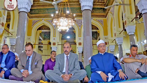 محافظ سوهاج يشهد احتفال المولد النبوي الشريف بمسجد “العارف بالله”