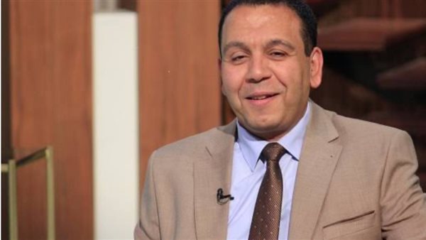 «تربوي» يحذر من تحويل الزي المدرسي لـ “بيزنس” بالمدارس الخاصة