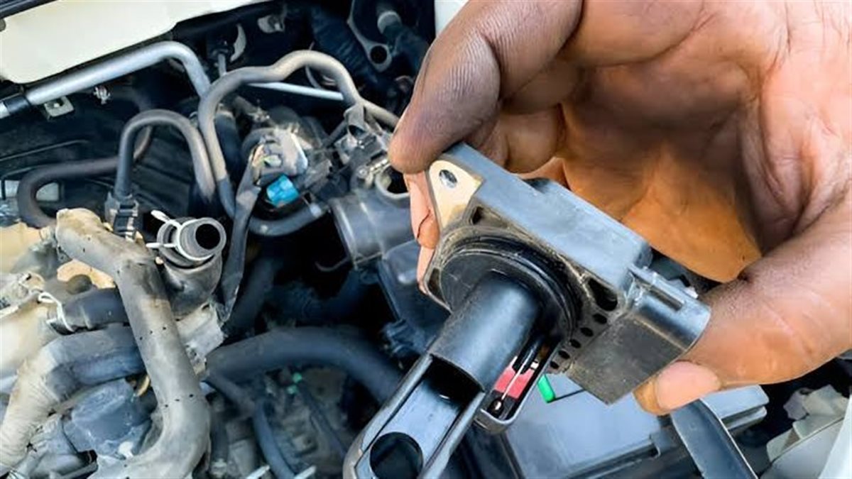 عطل خفي في سيارتك يزيد من استهلاك الوقود بشكل جنوني.. ما هو؟