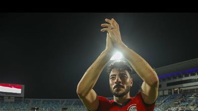 ” أفتخر دائمًا بتمثيل بلدي”.. أكرم توفيق يحتفل بفوز منتخب مصر الثاني أمام تونس ودياً