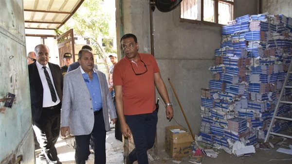 محافظ بورسعيد يوجه بسرعة تسليم الكتب الدراسية قبل انطلاق العام الدراسي الجديد