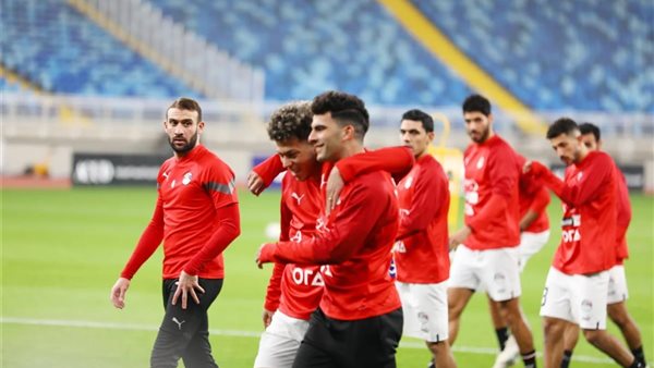 الأهلي يفتح تحقيق عاجل مع زيزو وإمام عاشور.. اعرف السبب