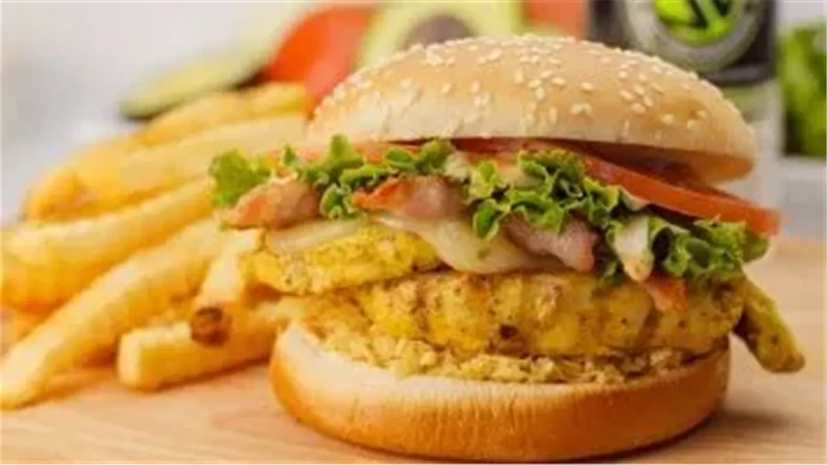 طريقة عمل برجر الفراخ في المنزل.. وصفة سهلة ولذيذة
