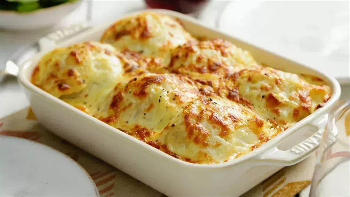 طرق متنوعة لتحضير البطاطس بالبشاميل.. جربيها باللحمة أو الفراخ أو الخضار