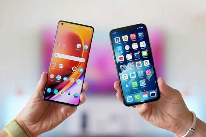 هواتف الآيفون والأندرويد