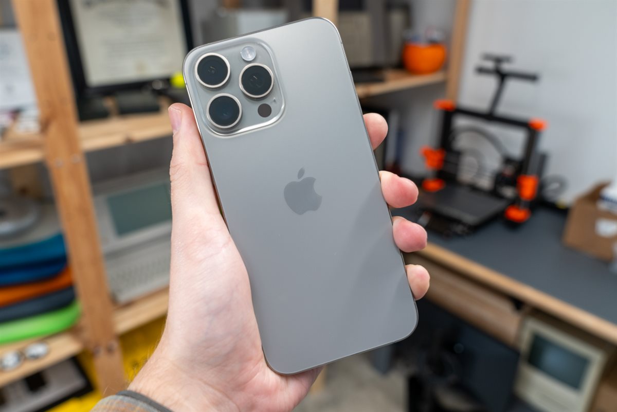 iPhone 15 Pro Max