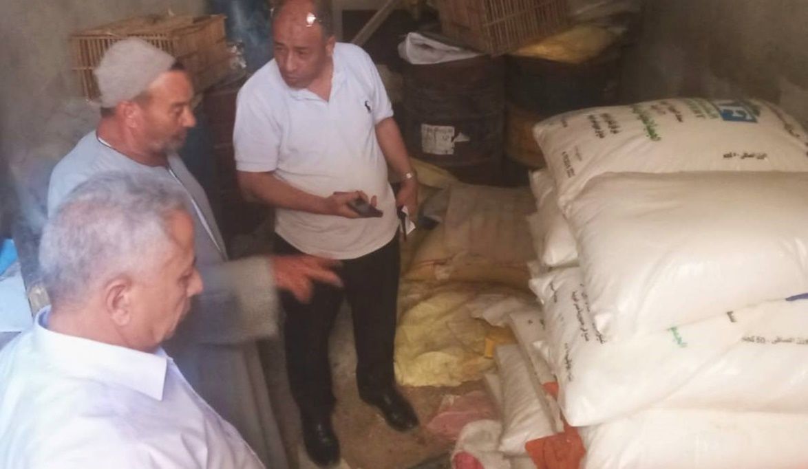 وكيل “زراعة البحيرة” يتابع شكاوى نقص الأسمدة ويوجه بعدم صرف حصص للمتعدين على الأراضي