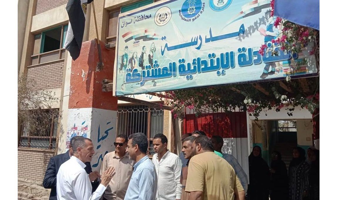 محافظ أسوان: إحالة مدير مدرسة القنادلة للتحقيق لتدني مستوى النظافة