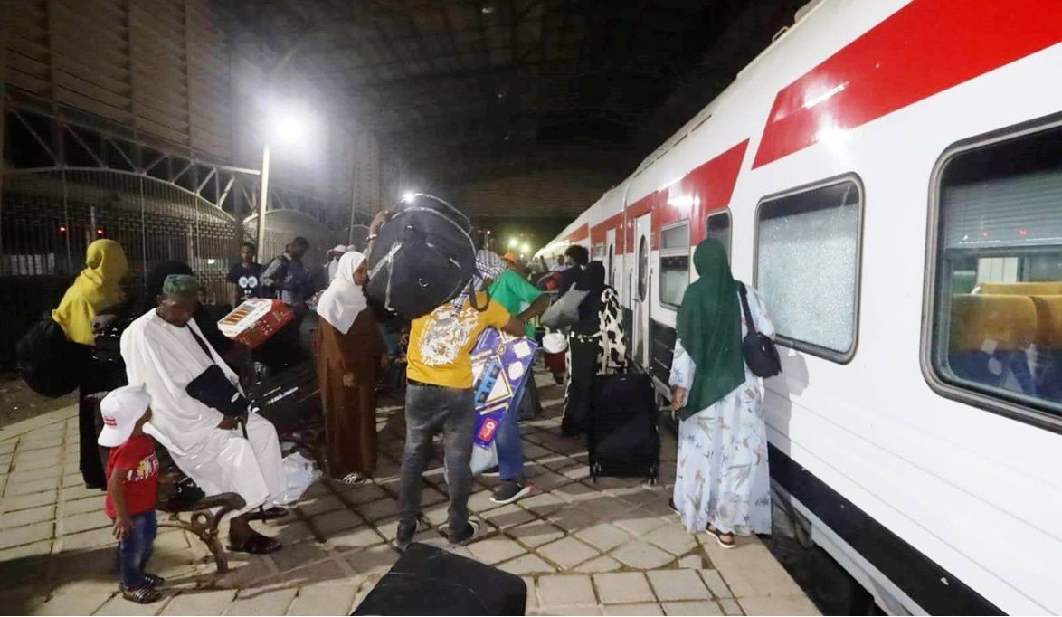 محافظ أسوان: عودة الأشقاء السودانيين إلى وطنهم بإجمالى 12 ألف و 470 مواطن