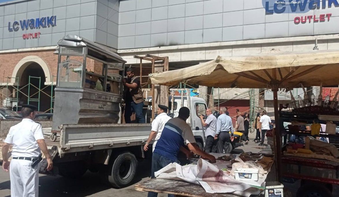 محافظة الإسكندرية تواصل حملاتها لإعادة الانضباط وضبط المخالفات في نطاق حي شرق