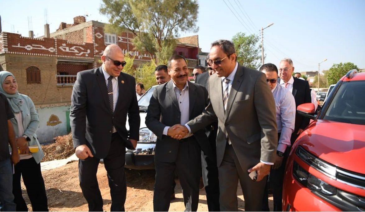 محافظ قنا يفتتح مدرسة نجع الرماش الابتدائية بعد تطويرها بقرية كرم عمران