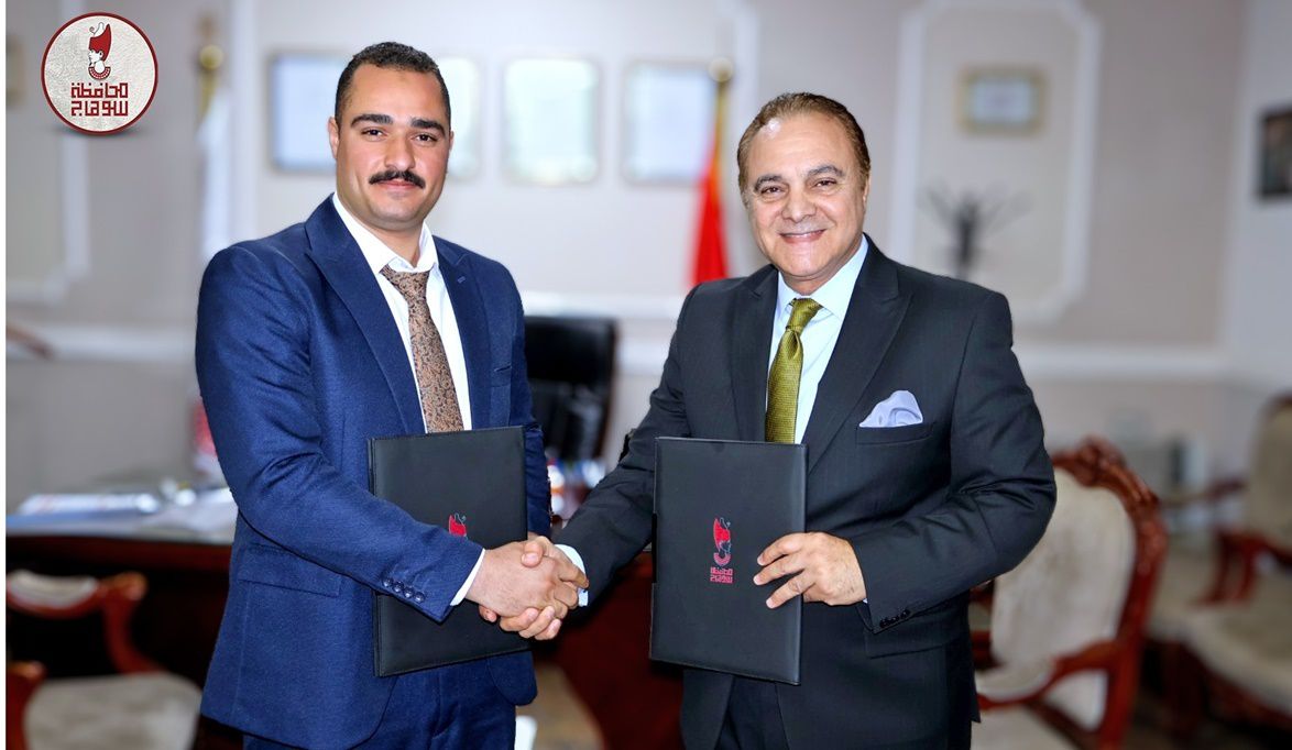 سكرتير عام سوهاج يوقع عقد إقامة أول فندق خمس نجوم بالمحافظة