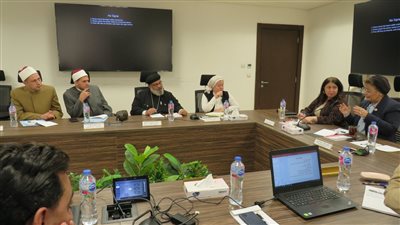 نائب وزير الصحة تناقش توحيد منظومة المشورة قبل الزواج مع التضامن والأوقاف والكنيسة