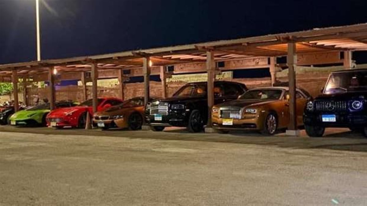 تراخيص السيارات الفاخرة في مصر.. 15 ألف مركبة في 2025| ما القصة؟