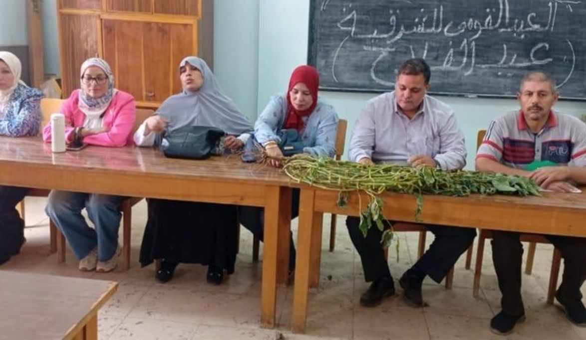 ” التعاقب المحصولى ” ندوة إرشادية للنهوض بالمحاصيل الزراعية بناحية الزرزمون  فى الشرقية