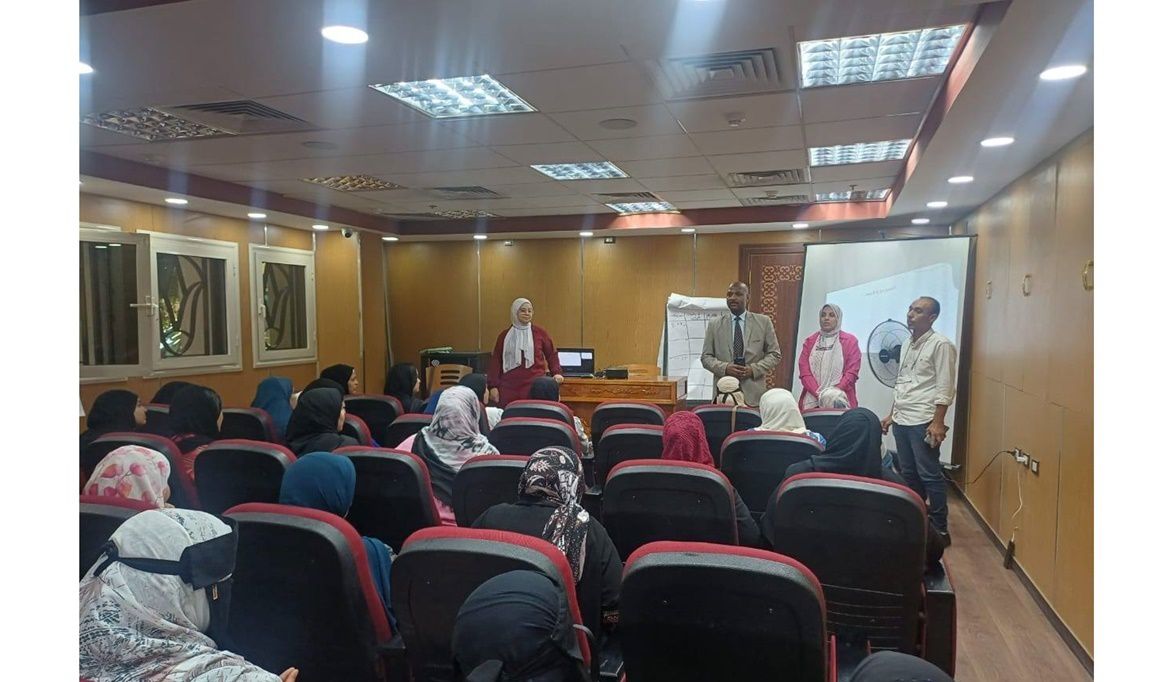 تدريب 53 رائدة مجتمعية على برنامج مودة بالأقصر برعاية وزارة التضامن