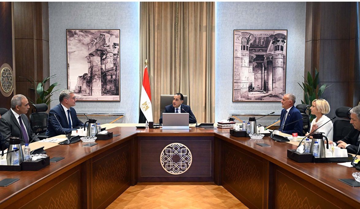 رئيس الوزراء : توقيع اتفاقيات استثمار بقيمة 8 مليار دولار  مع شركة إيني الإيطالية