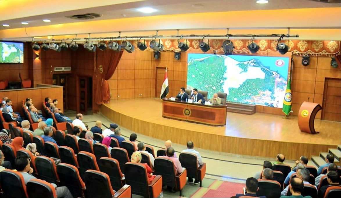 محافظ الدقهلية يشدد على منع حرق قش الأرز خلال موسم الحصاد