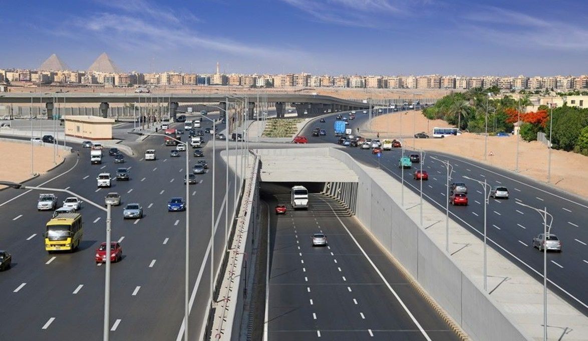 محافظة الجيزة تغلق طريق الواحات أسفل كوبري زويل لأعمال الأتوبيس