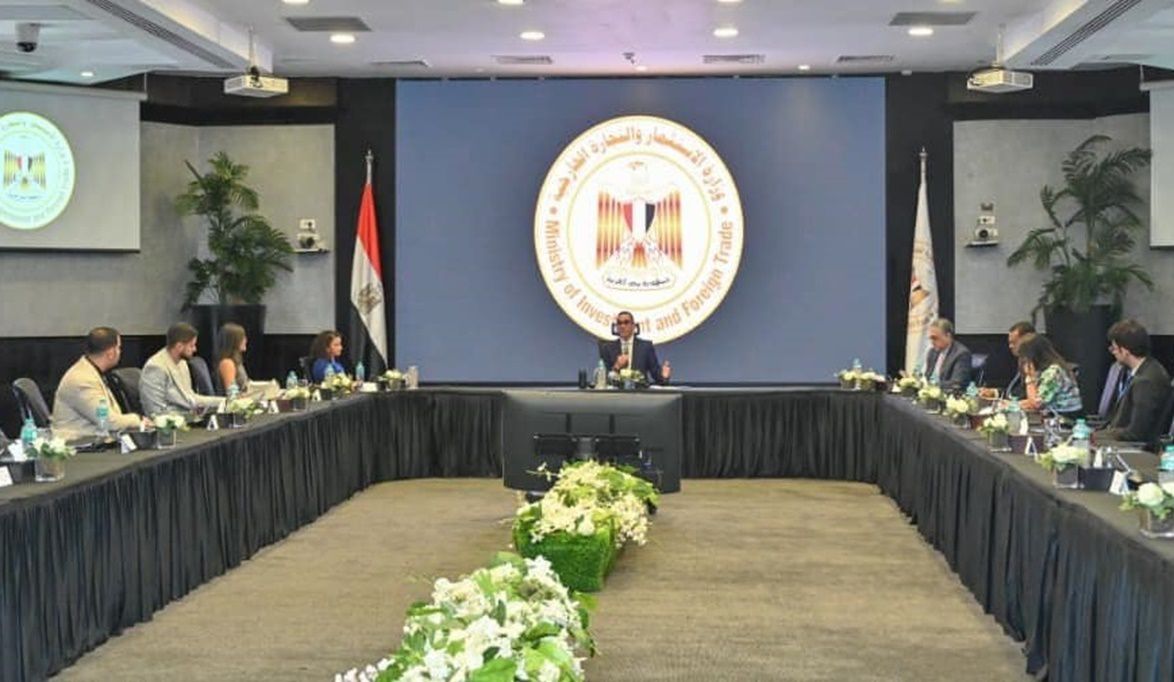 وزير الاستثمار  يلتقي وفد مؤسسة شفيق جبر في إطار مبادرات التعاون الثقافي والاقتصادي