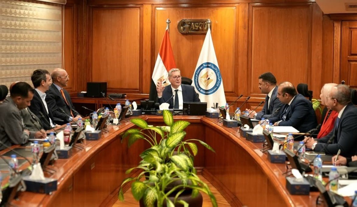 “وزير البترول يبحث مع إكس كاليبر الإسبانية تعزيز التعاون في المسح الجيوفيزيائي للتعدين”