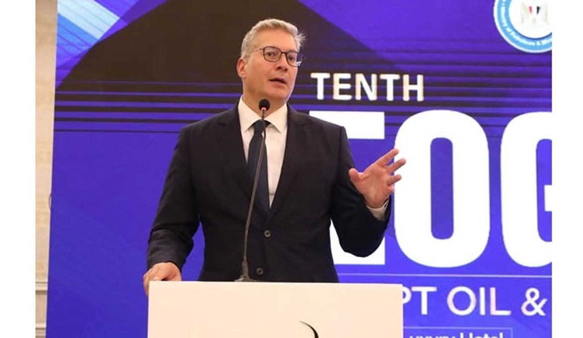 وزير البترول يبحث مع هاربور إنرجي البريطانية فرص الاستثمار وخطط انتاج الغاز بدسوق وغرب دلتا النيل