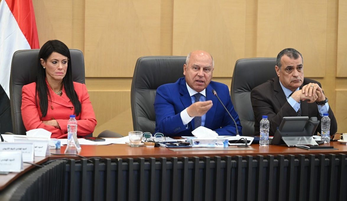 وزير الصناعة: الدولة ملتزمة بتوريد الغاز اللازم لتشغيل مصانع الأسمدة…والتصدي لأي تلاعب بالأسعار من قبل بعض التجار