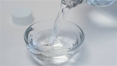 الخل الأبيض يعود للواجهة.. دراسة تحذر من استخدامه في بعض الأغراض المنزلية