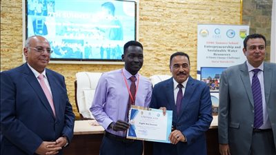 «بحوث الصحراء» يختتم الدورة السابعة للمدرسة الصيفية بمطروح