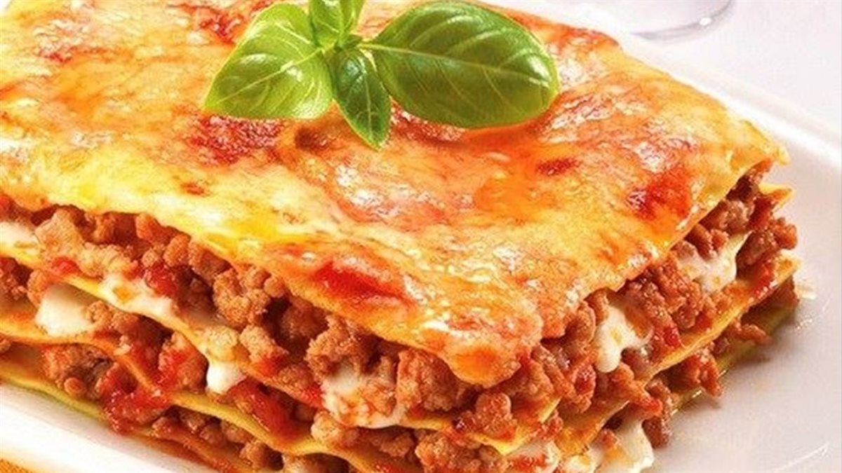 من قلب إيطاليا.. طريقة تحضير اللازانيا باللحم المفروم في المنزل