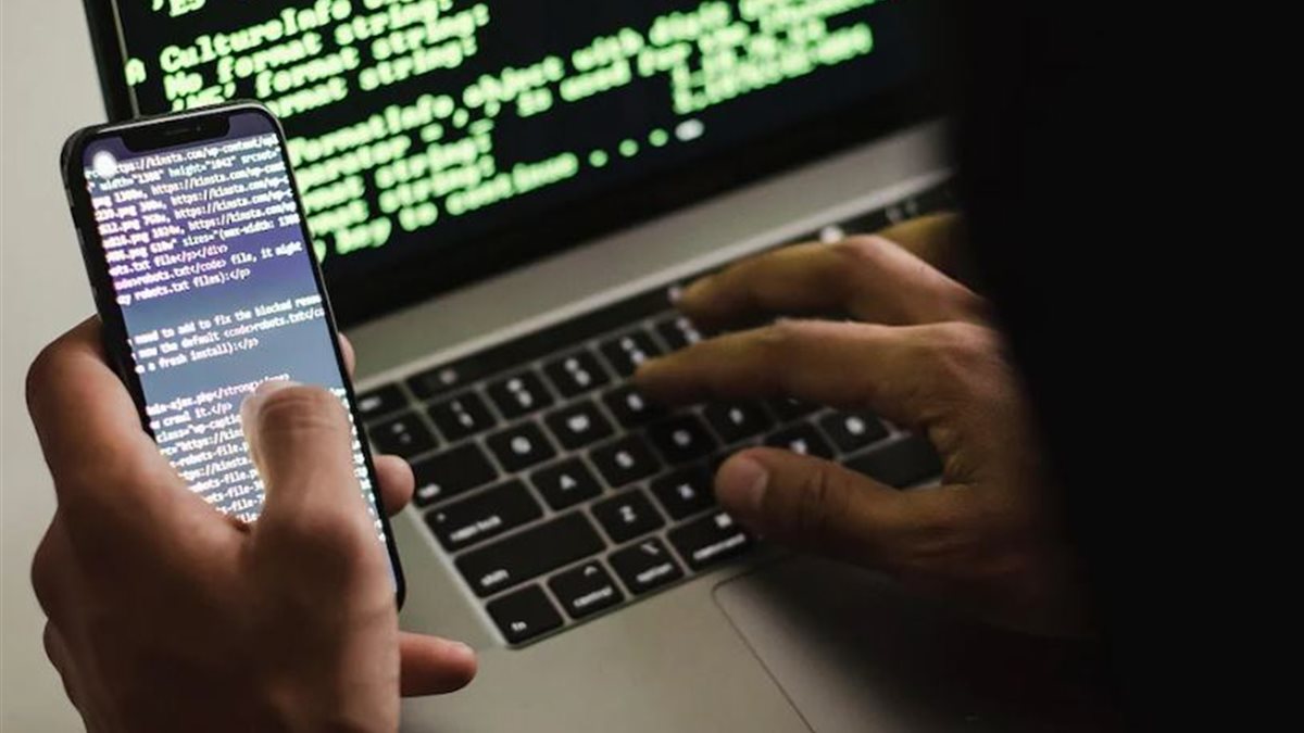ثغرات خطيرة في كروم وإيدج.. هل جهازك في خطر؟