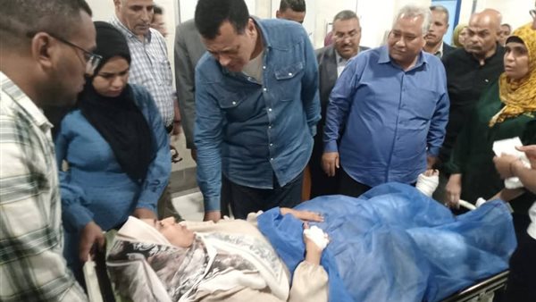 أول إجراء من «التعليم» يشأن المعلمين المصابين في حادث طريق جرجا بسوهاج