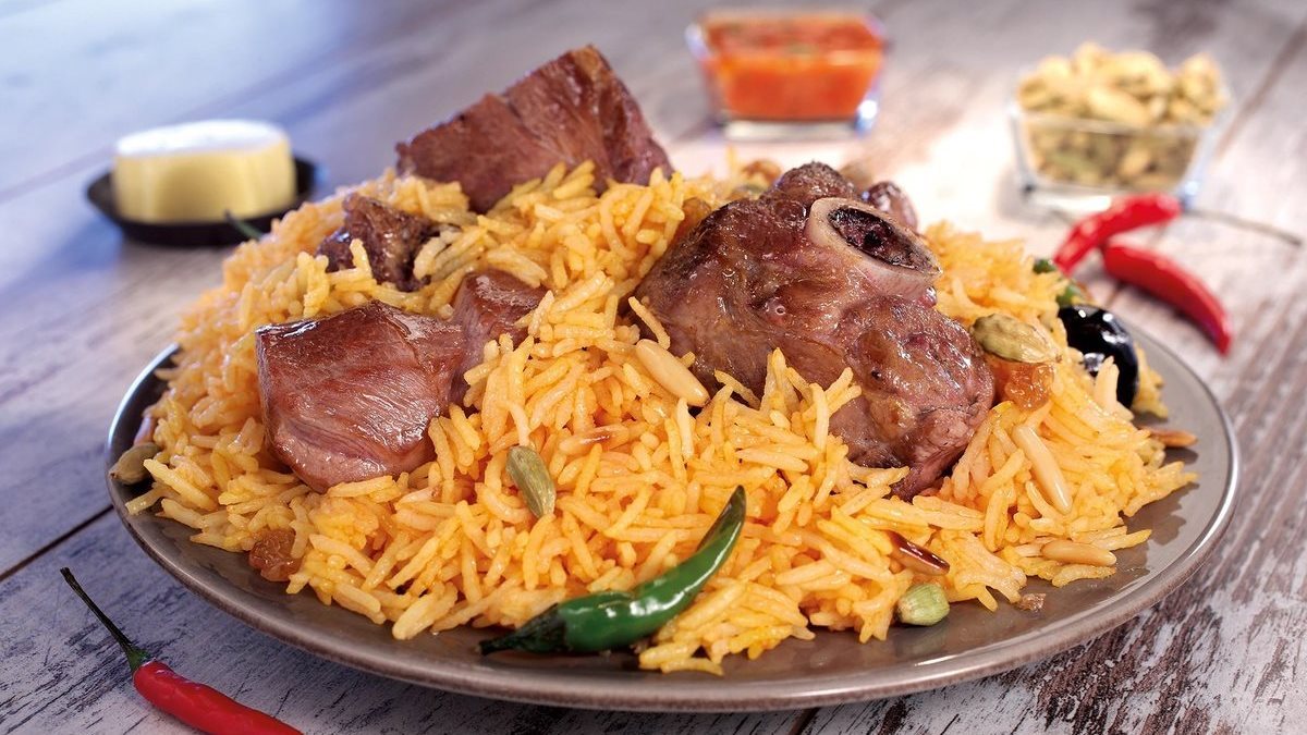 كبسة اللحم السعودية الأصيلة.. نكهة تراثية بطعم لا يُقاوم