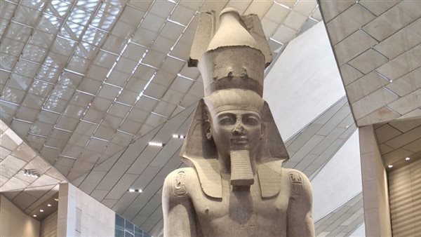 وكيل تعليم القليوبية يوجه بتخصيص فقرات بالإذاعة المدرسية لتعريف الطلاب بالمتحف المصري