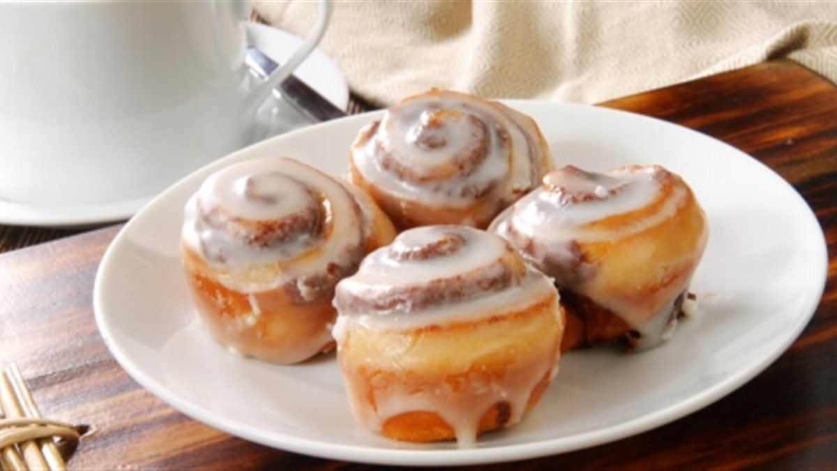 طريقة عمل السينابون في البيت بعجينة هشة كالقطن.. ألذ من الجاهز بمراحل