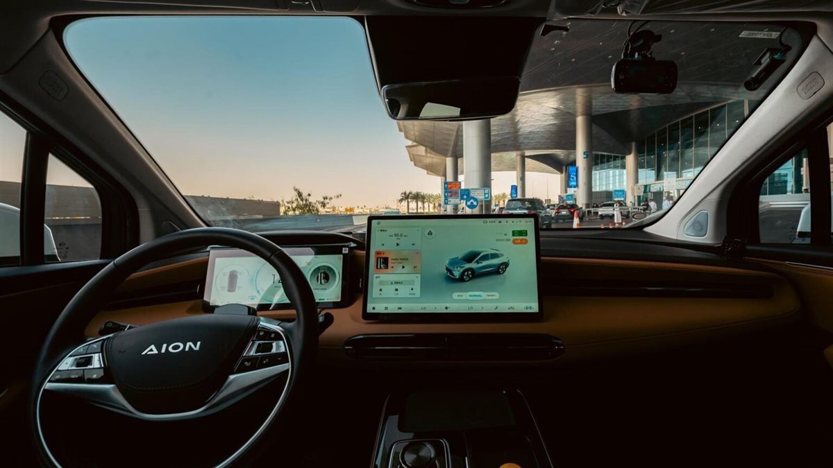 آلاف الحجوزات.. تزايد الإقبال على السيارات ذاتية القيادة في السعودية