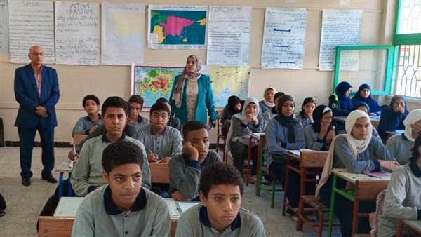 وكيل مديرية التعليم بالقاهرة يتفقد سير امتحانات شهر أكتوبر لصفوف النقل