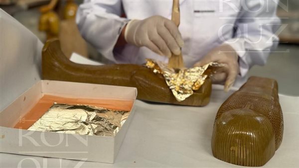 مصر تخلّد فعالية افتتاح المتحف بدعوة فنية مستوحاة من تابوت الملك الذهبي