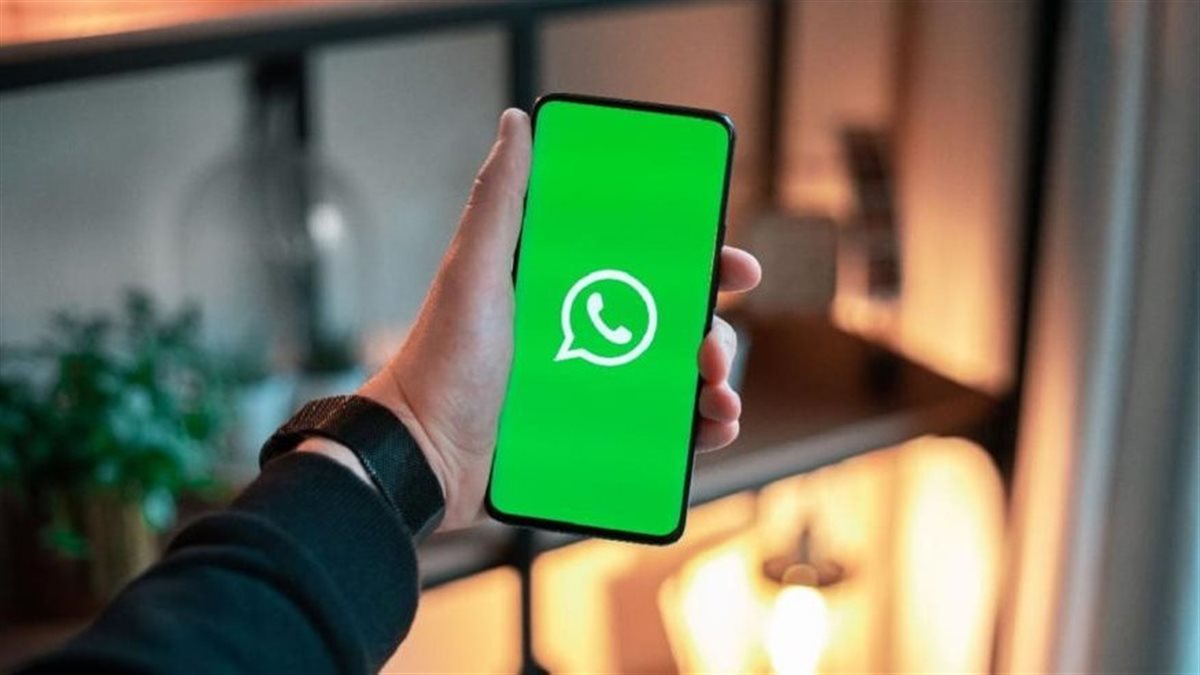 رؤية الرسائل دون فتحها.. ميزة جديدة في «واتساب» تتعلق بهواتف الآيفون