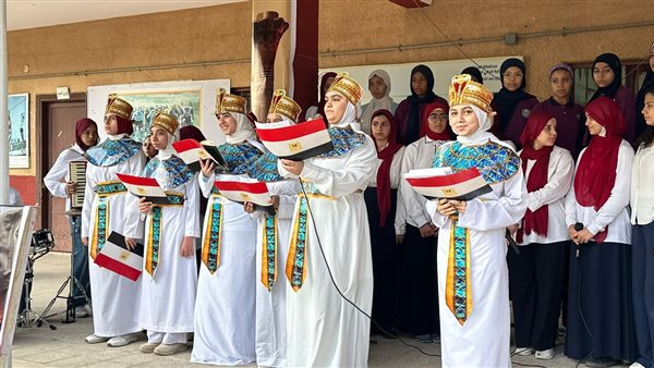 شاهد| “عروض بالزي الفرعوني”.. مدارس الجمهورية تحتفي بافتتاح المتحف المصري الكبير