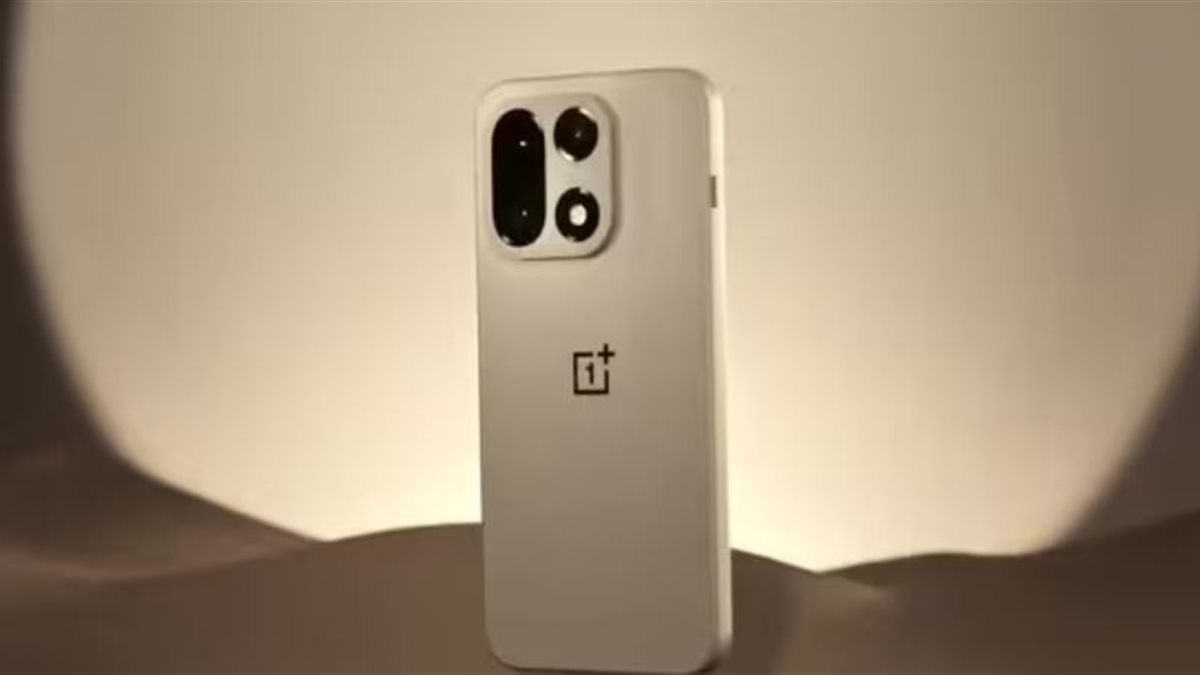 وان بلس تفاجئ الجميع.. دمج مساعد جوجل Gemini في OxygenOS 16