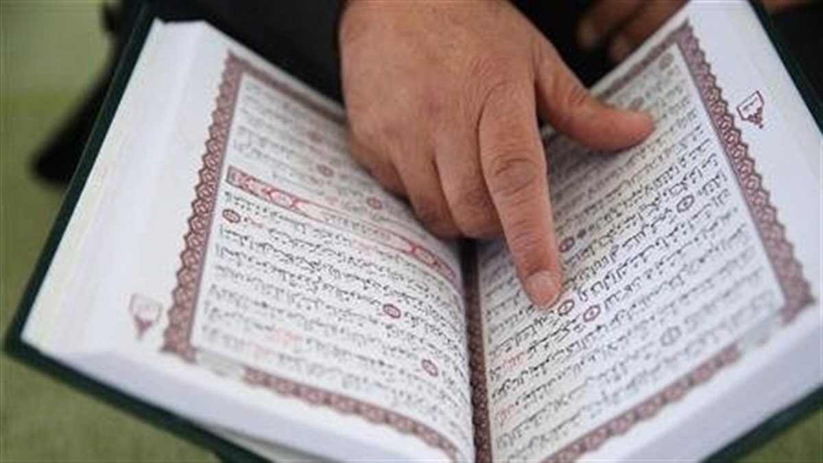 انفراج هموم وبركة.. رموز إيجابية لرؤية قراءة القرآن الكريم لابن سيرين