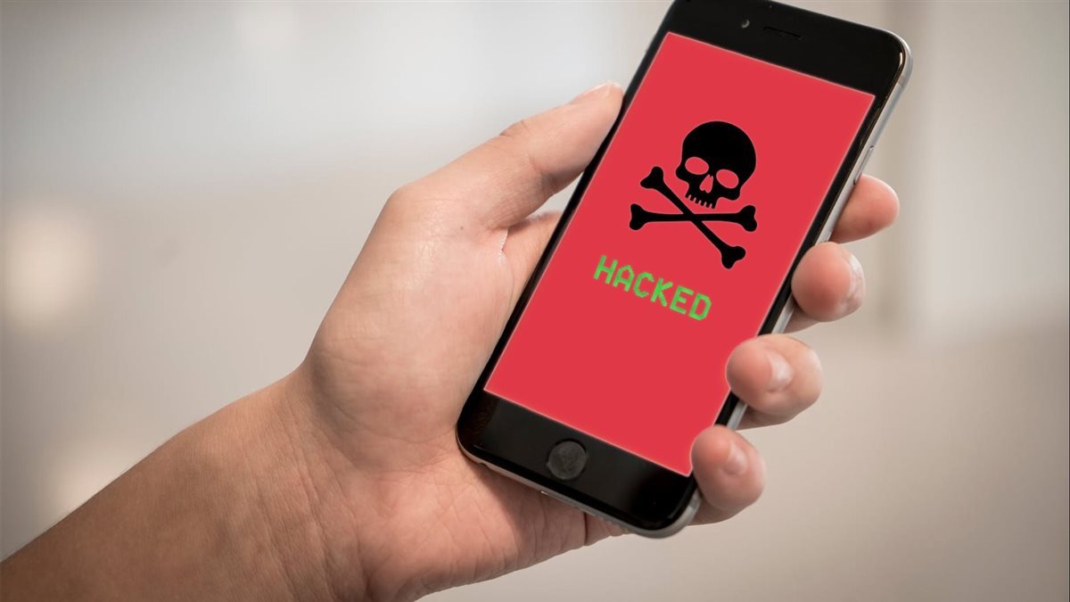 اختراق ملايين من أجهزة الآيفون عبر «واتساب».. إليك الحل؟